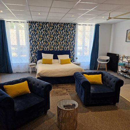 Le Manoir- Cluny Bed & Breakfast ภายนอก รูปภาพ
