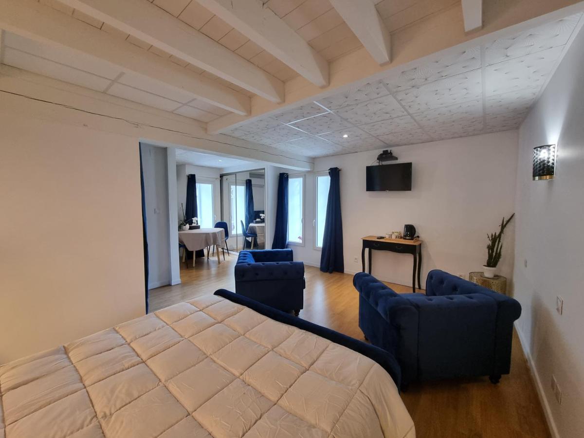 Le Manoir- Cluny Bed & Breakfast ภายนอก รูปภาพ