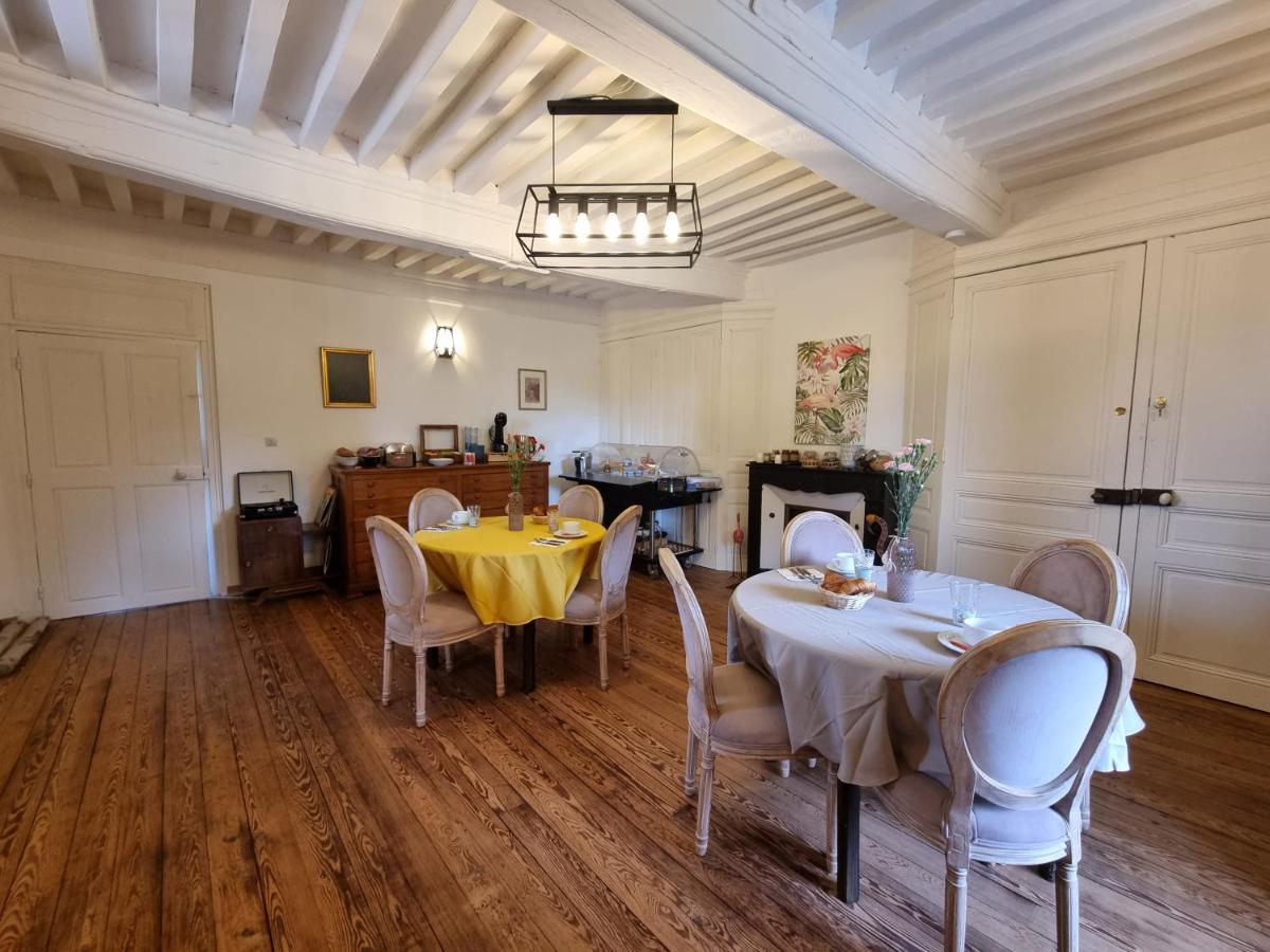 Le Manoir- Cluny Bed & Breakfast ภายนอก รูปภาพ