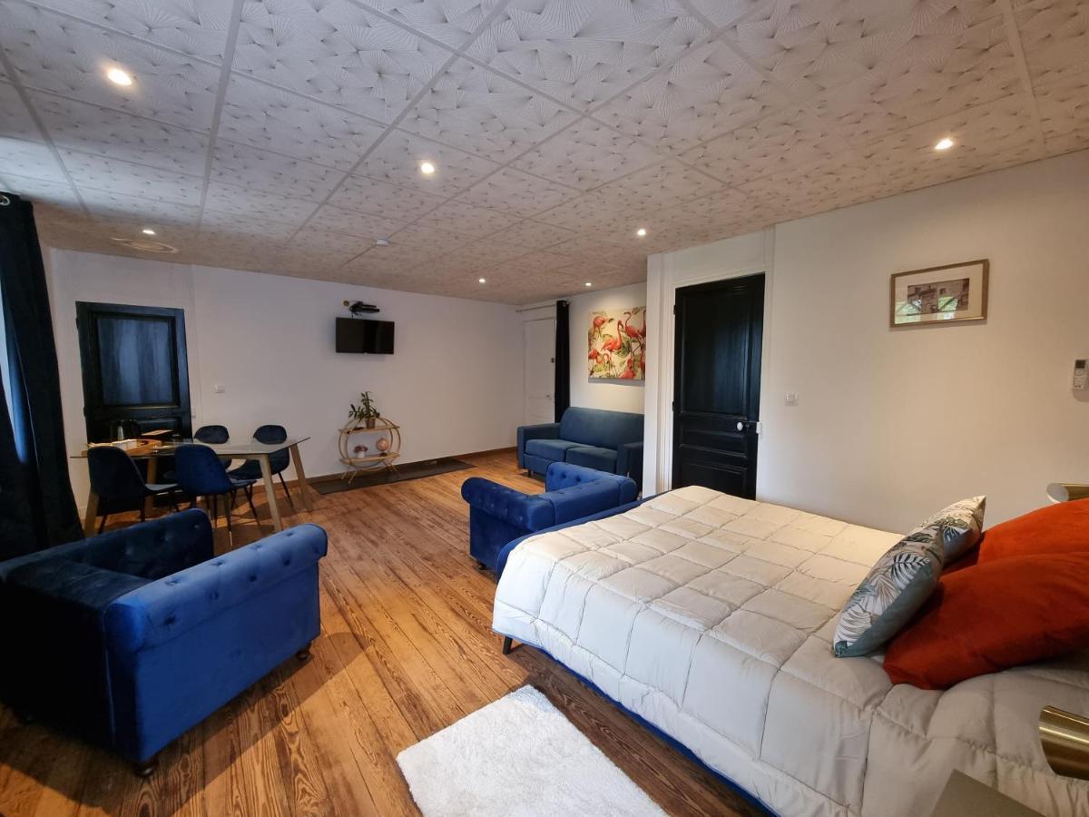 Le Manoir- Cluny Bed & Breakfast ภายนอก รูปภาพ