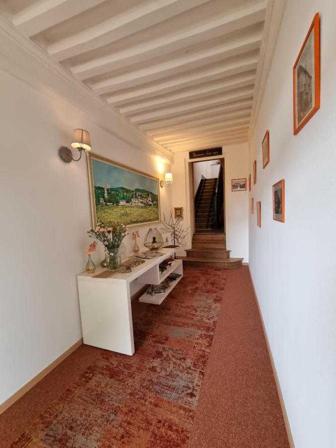 Le Manoir- Cluny Bed & Breakfast ภายนอก รูปภาพ