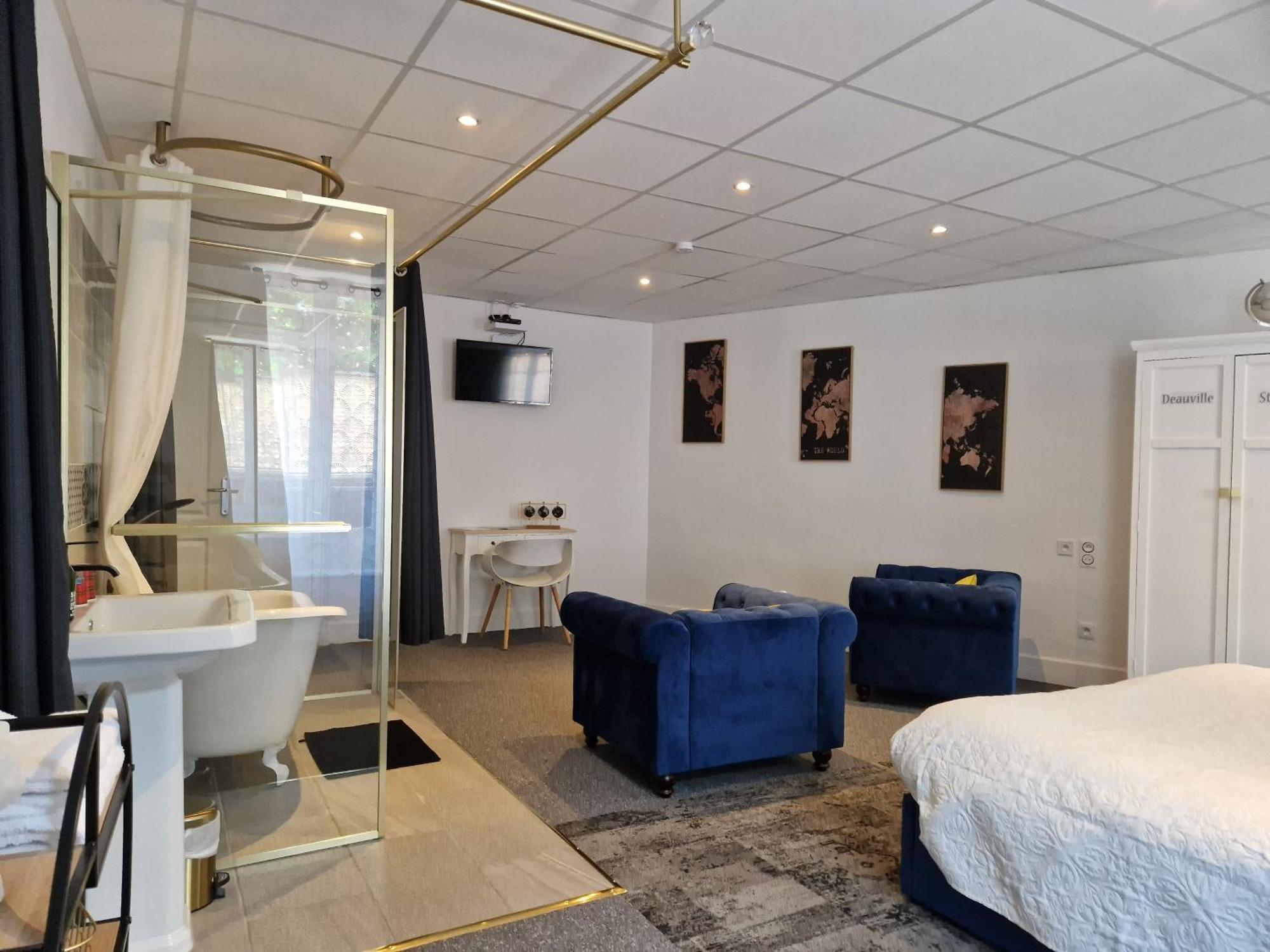 Le Manoir- Cluny Bed & Breakfast ภายนอก รูปภาพ